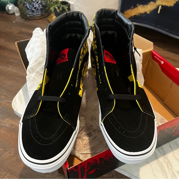 Vans House of Terror x Sk8-Hi 'The
Shining' Men’s Size 10 - Picture 7 of 9